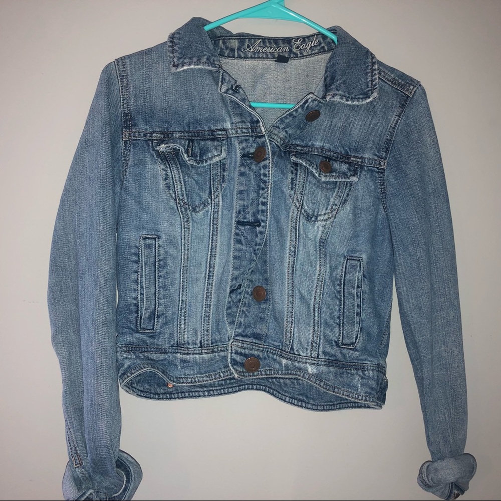 AMERICAN EAGLE JEAN JACKET. 🦅